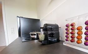 Schoene Wohnung Mit Rheinblick/Duesseldorf/Neuss/Messe